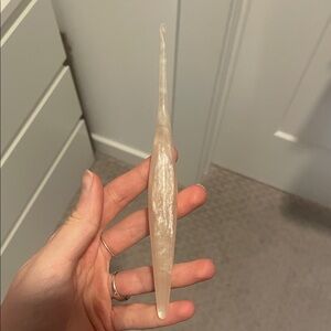 Furls Streamline Swirl Crochet Hook